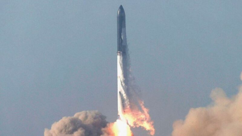 Starship voert eerste lancering uit – verlaat lanceerplatform en voltooit eerste fase vlucht