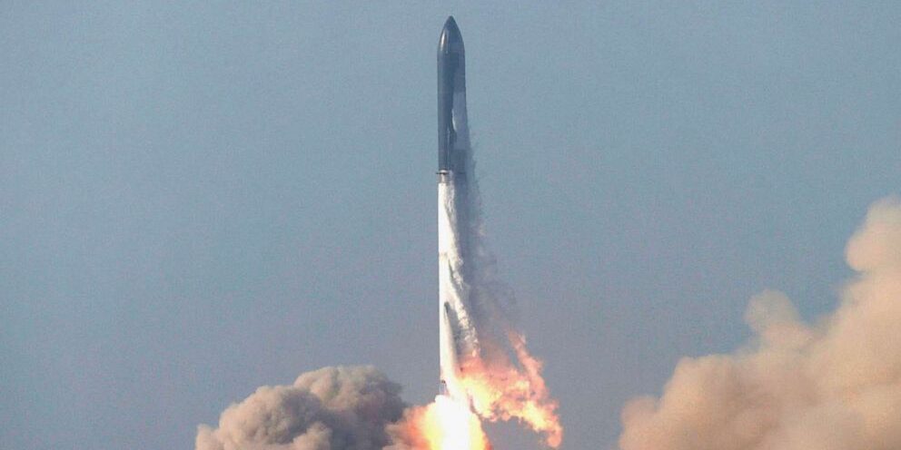 Starship voert eerste lancering uit – verlaat lanceerplatform en voltooit eerste fase vlucht
